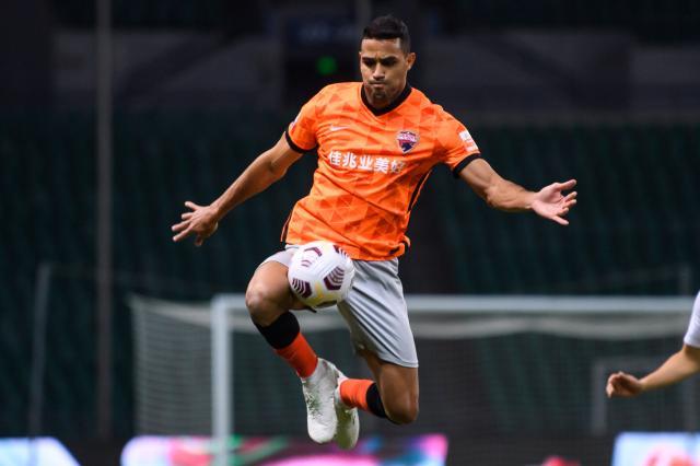 连续2场换人改变局势 深足主帅：不是策略而是现象